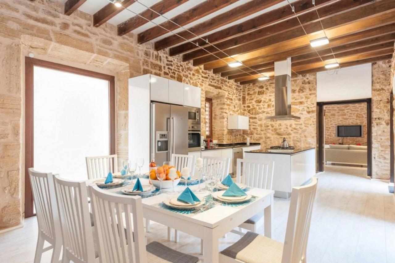 Villa Casa Sa Pedra, En El Centro Historico De Alcudia Extérieur photo